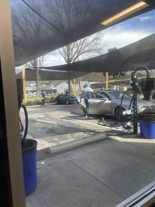 The RipTide Car Wash Picture 3