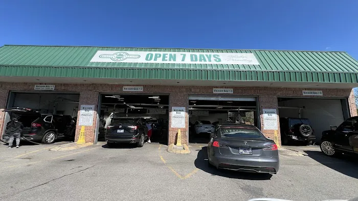 White Bridge Auto Wash Picture 1