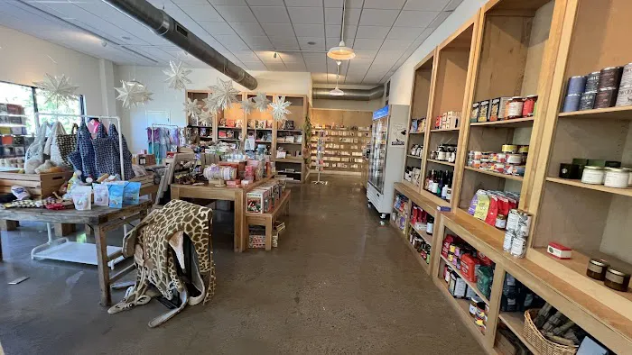 White Bridge Auto Wash Picture 7