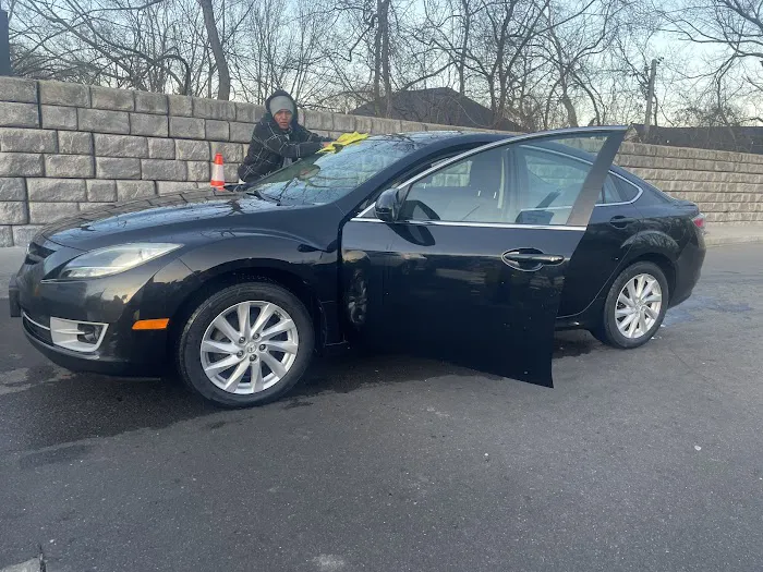 White Bridge Auto Wash Picture 5