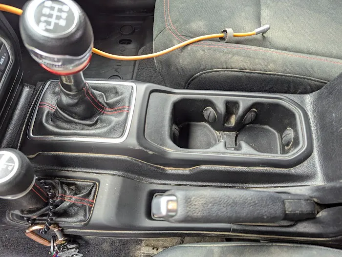 White Bridge Auto Wash Picture 4