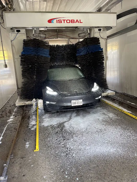 Legacy Car Wash Picture 1