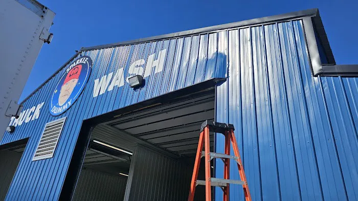 Sparkle Dummy Truck Wash Picture 10