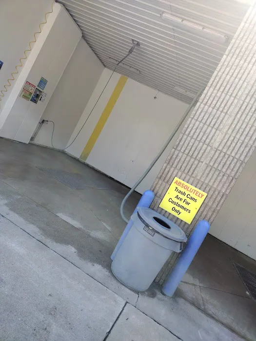 Splash Carwash Picture 8