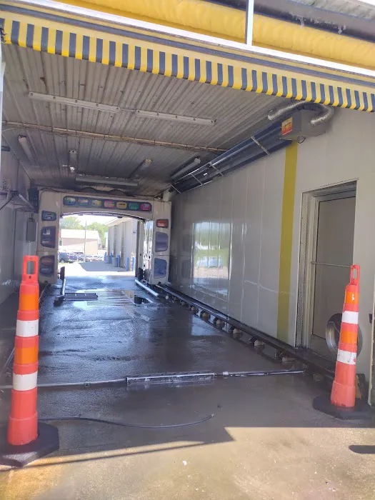 Splash Carwash Picture 6