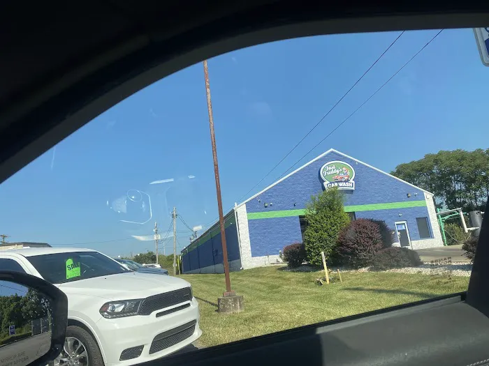 Fast Freddy's Car Wash Picture 4