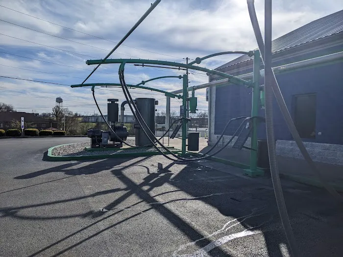 Fast Freddy's Car Wash Picture 1