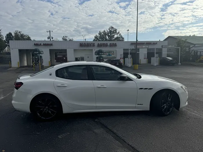 Moby's Auto Spa Picture 4