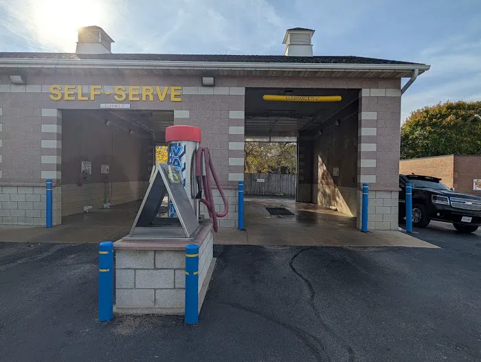 Creston Carwash and Detail Center llc Picture 4