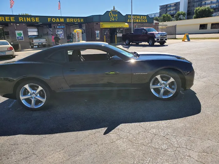 Hub City Car Wash LLC Picture 1