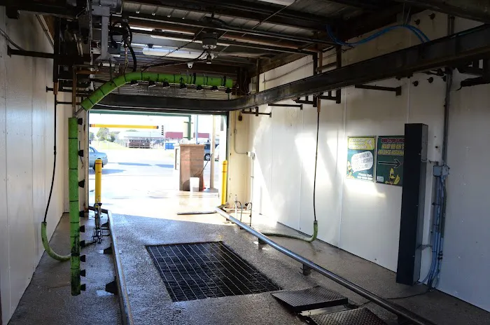 Hub City Car Wash LLC Picture 7