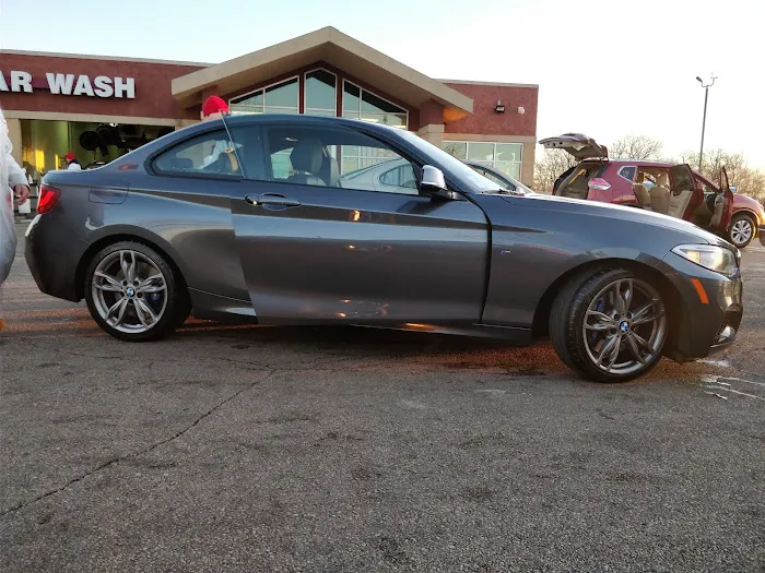 Ralph's Car Wash & Detail Center Picture 1