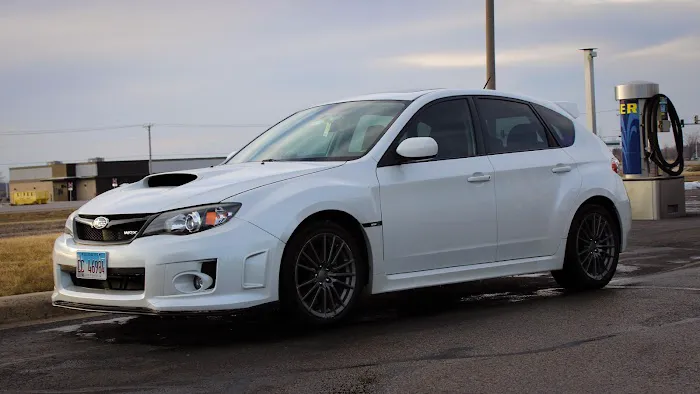 Premier Car Wash Picture 4