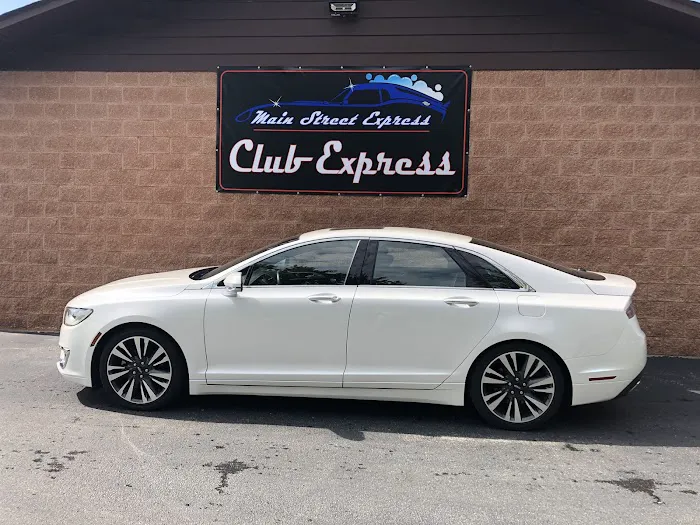 Main Street Express Wash Picture 9