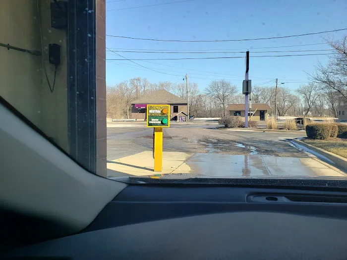 Main Street Express Wash Picture 2