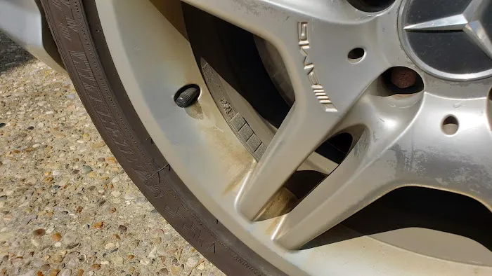 Touch Free Car Wash Picture 2