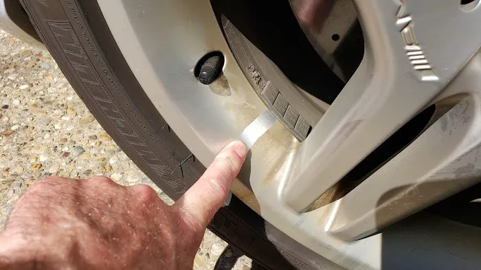 Touch Free Car Wash Picture 4