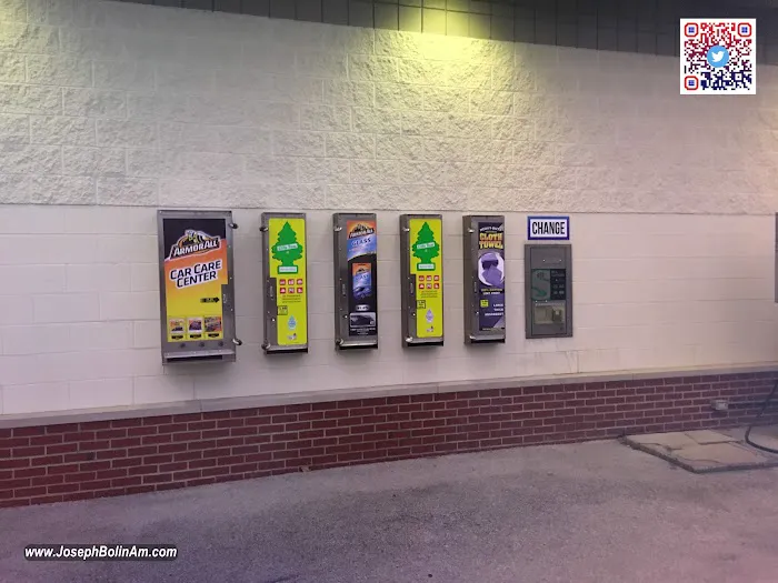 Touch Free Car Wash Picture 5