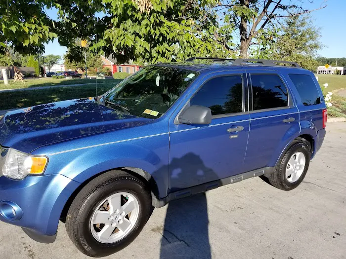 Sparkle Brite Car Wash “Full Service and Express Drive Thru” Picture 9