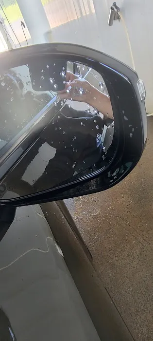 Mike's Carwash Picture 9