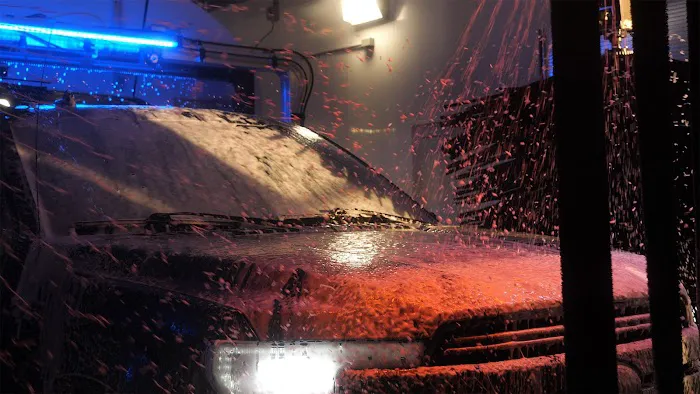 Club Car Wash Picture 9