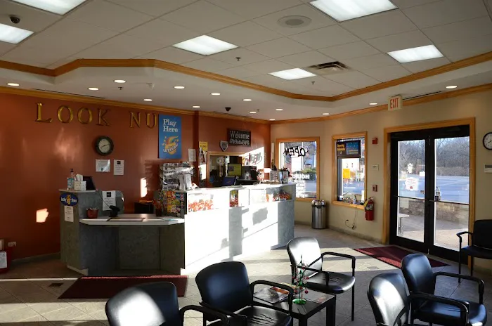 Look Nu Express Car Wash & Detailing Center Picture 6