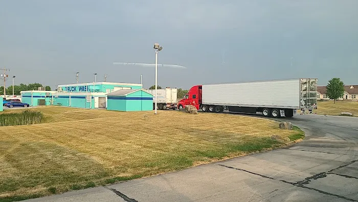 Blue Beacon Truck Wash of Monee, IL Picture 8