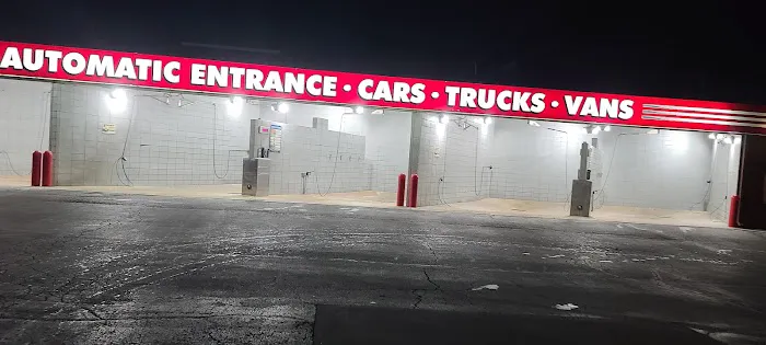 Classic Express Car Wash Picture 2