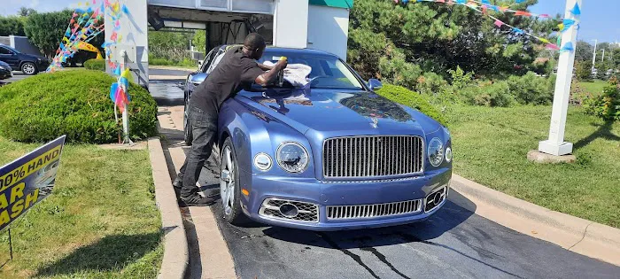 Tornado BP Gas Station Car Wash Picture 4