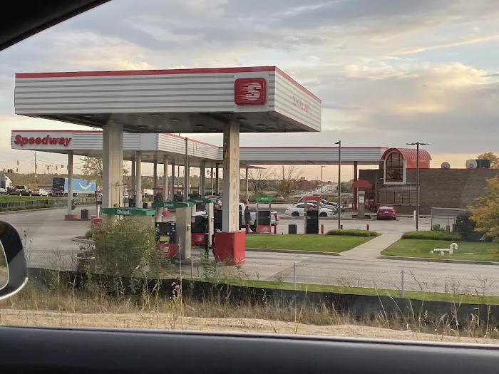 Speedway Gas Station Car Wash Picture 3