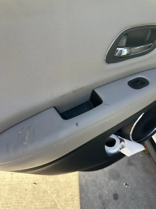 Paul & Bill's Car Wash Picture 3