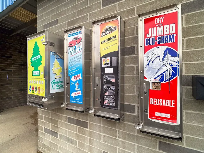 Montgomery Car Wash Picture 2