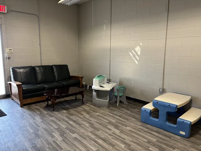 Bori’s Detail Center Picture 4