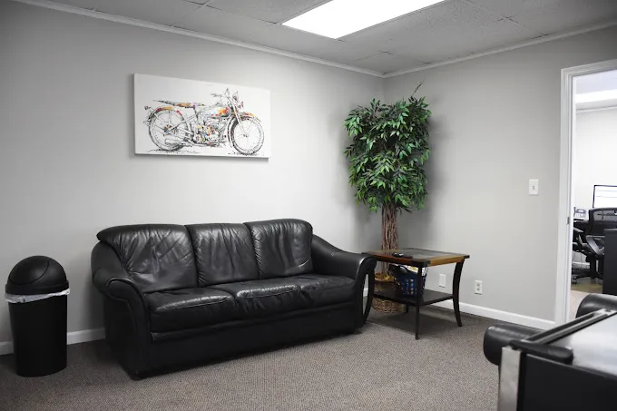 Bori’s Detail Center Picture 5