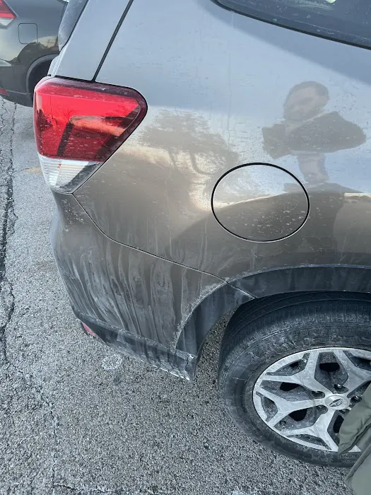 Liquid Sunshine Car Wash Picture 3