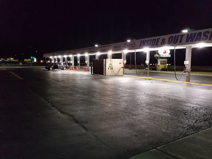 Fuller's Car Wash Picture 8