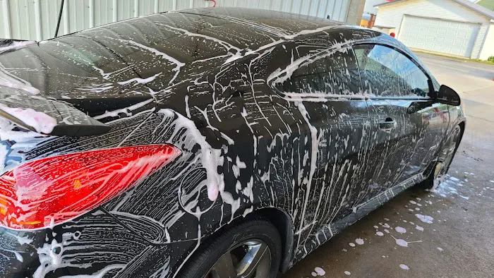 Shine Time Carwash Picture 5