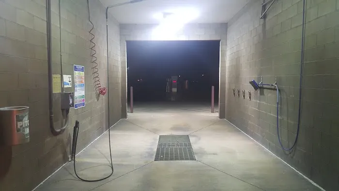 Shine Time Carwash Picture 9