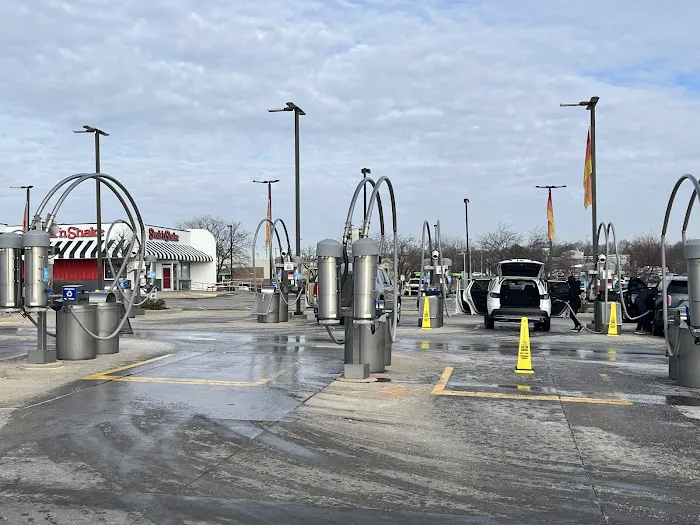 Crew Carwash Picture 5