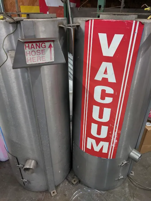 Bud's Car Wash Services Picture 2