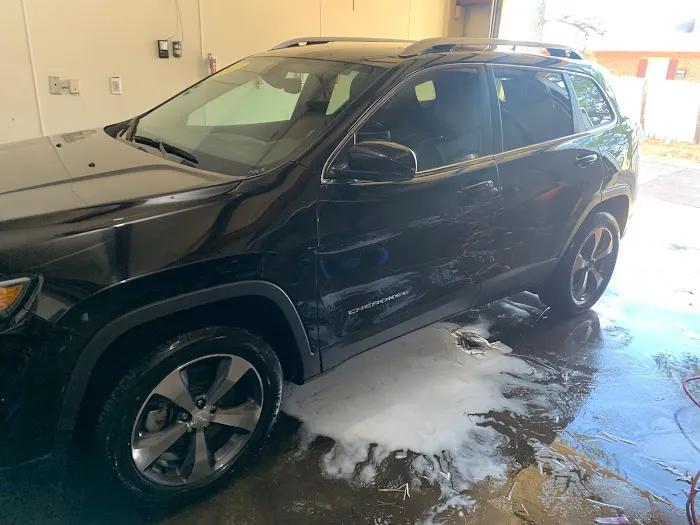 Suds Brothers & New Brownsville Handwash And Detailing Picture 4