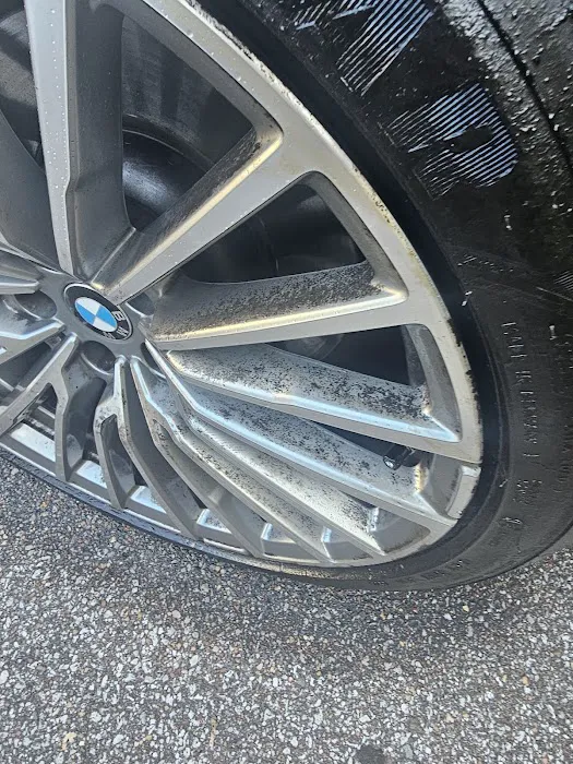 Sparkling Image Car Wash Picture 7