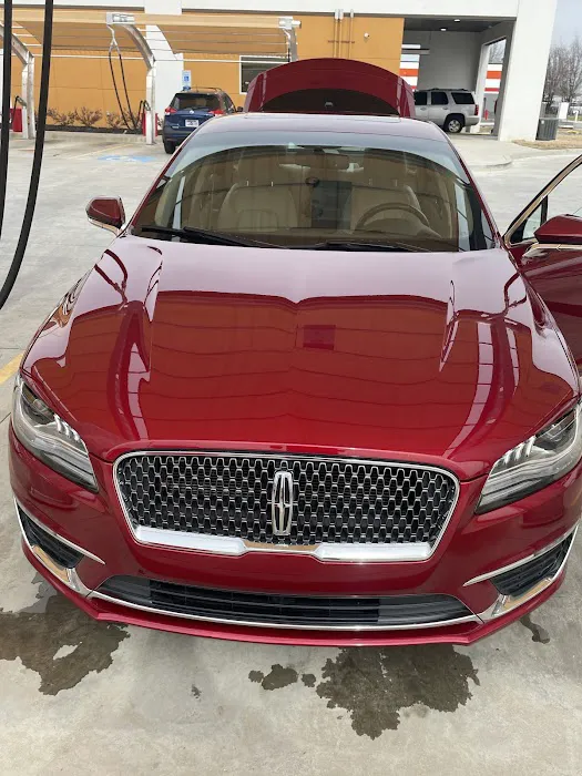 Zips Car Wash Picture 1