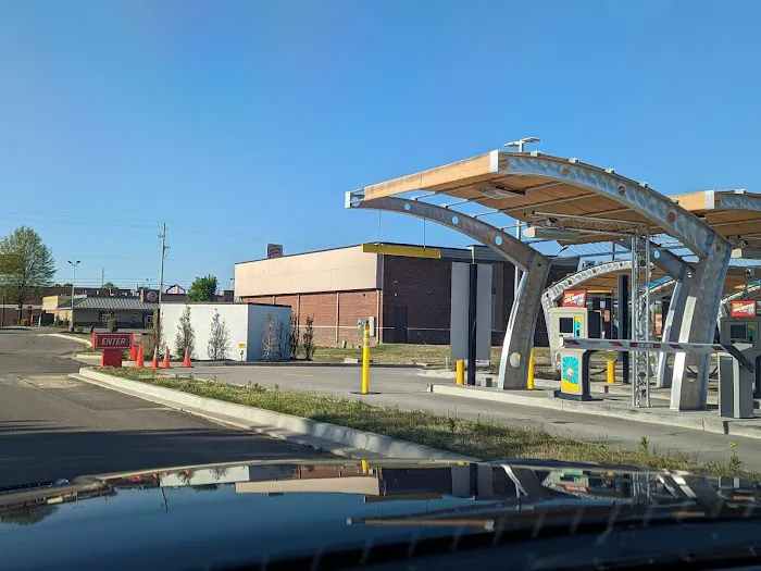 Zips Car Wash Picture 8