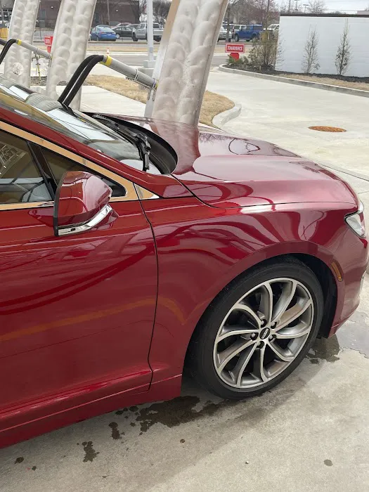 Zips Car Wash Picture 7