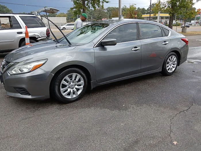 Mr.PerfectO Detailed Car Wash Picture 3