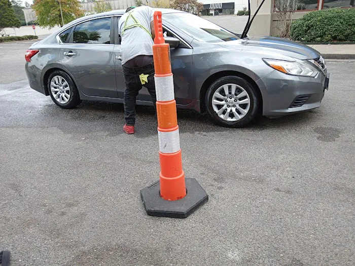 Mr.PerfectO Detailed Car Wash Picture 4