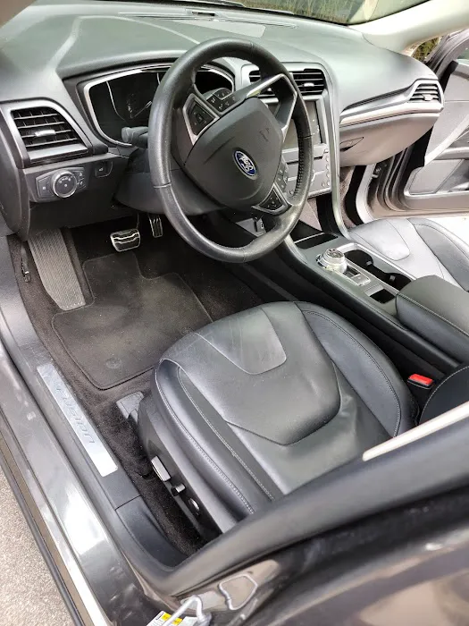 Brentwood Auto Wash Picture 6