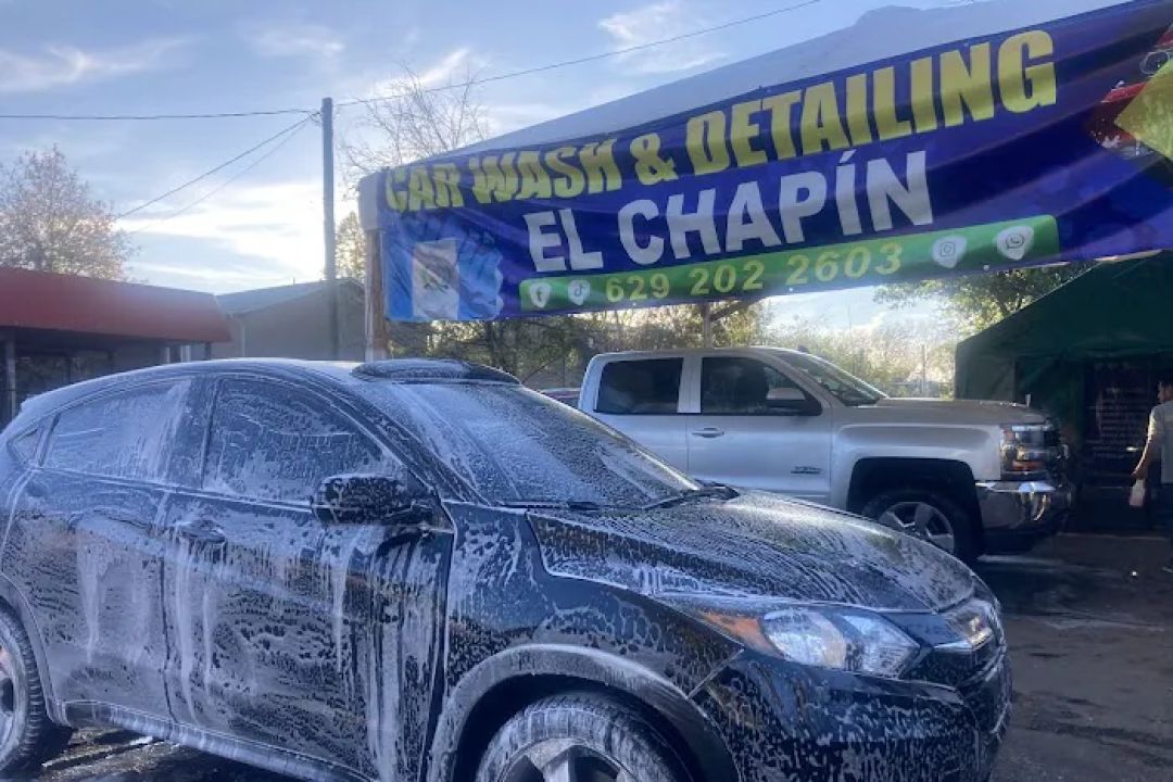 Car wash and detailing EL CHAPÍN