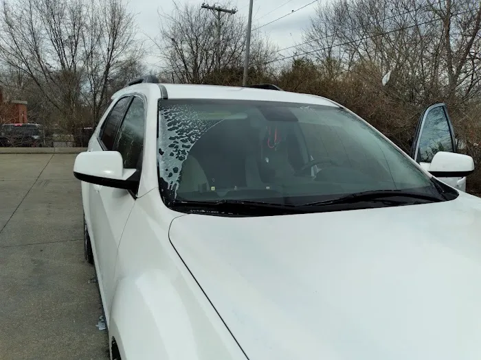 Vultee Car Wash Picture 4